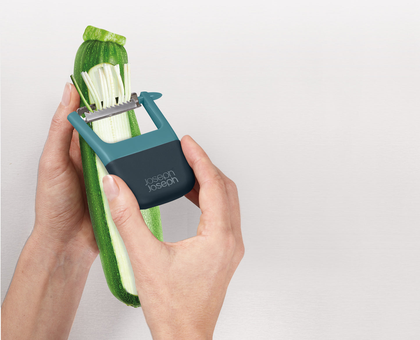 Joseph Joseph Duo Julienne Peeler