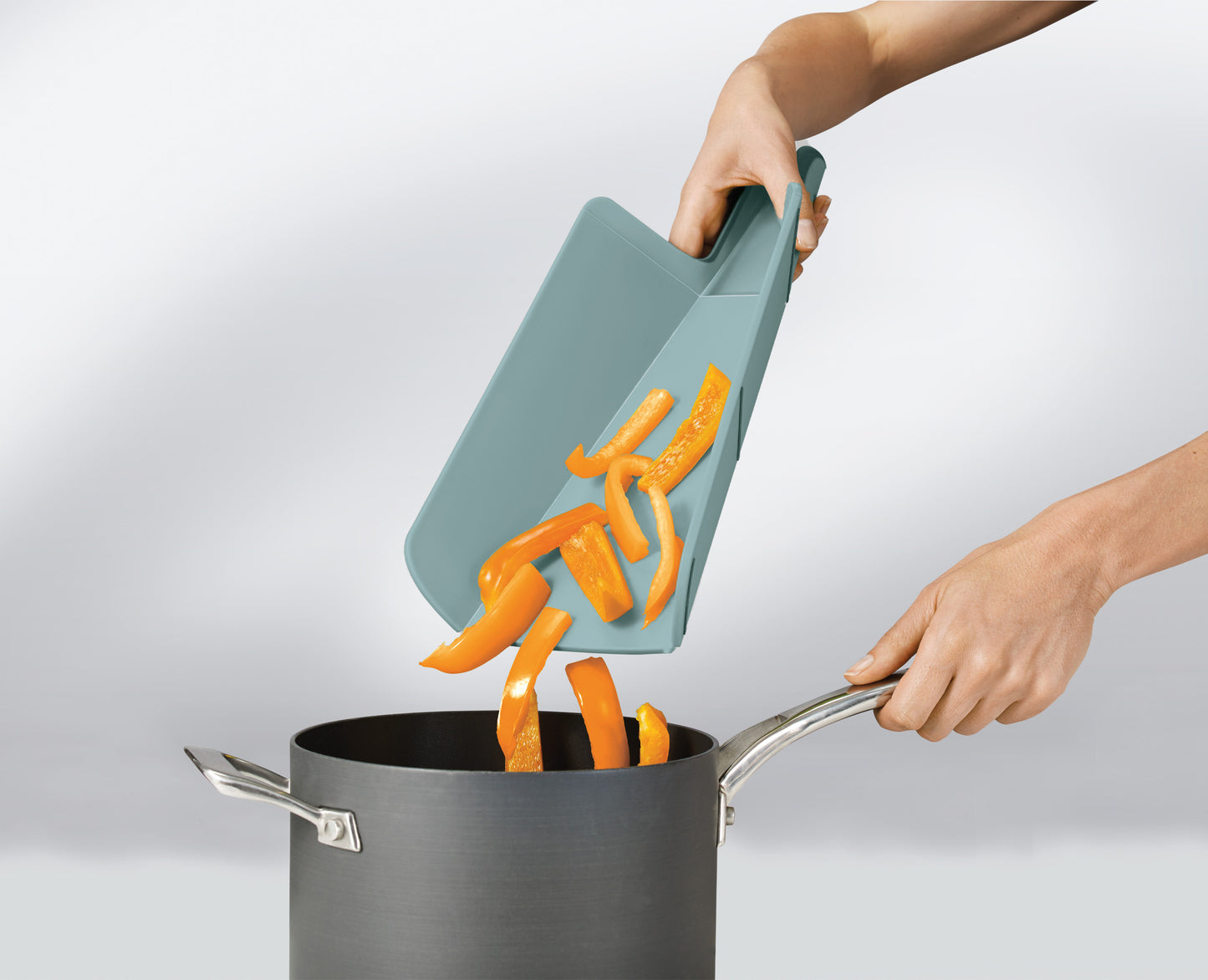 Joseph Joseph Duo
Folding Chopping Board (Opal)