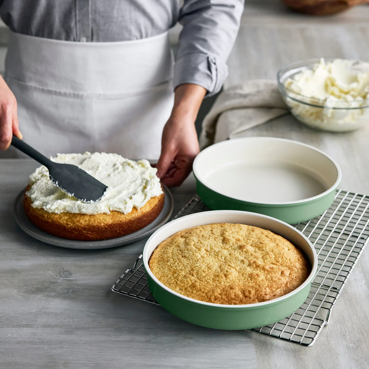 GreenPan Round Cake Pan - Sage Green